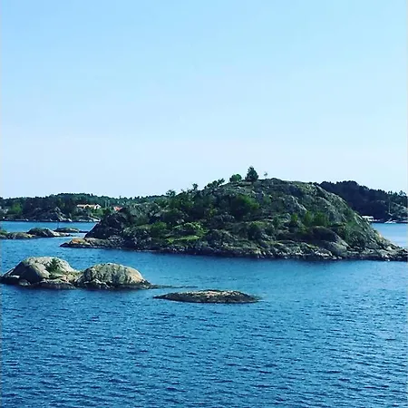 Baeroy, West Facing 2, Terrace, 7 Beds, Boat